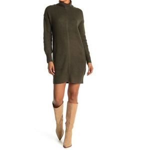 RD Style women Seamed mini Turtleneck Sweater Dress size S/P